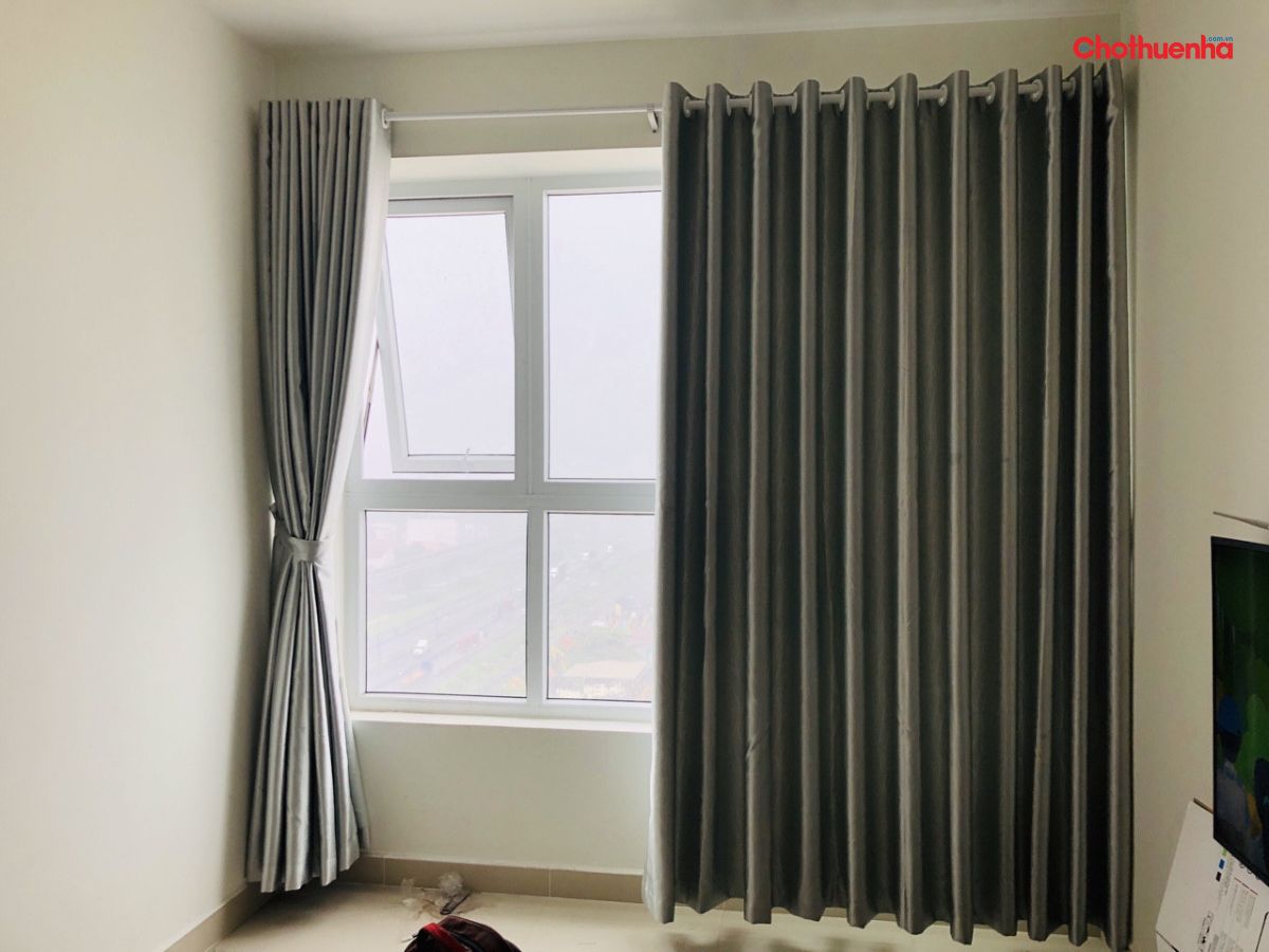 Che chắn bằng rèm 