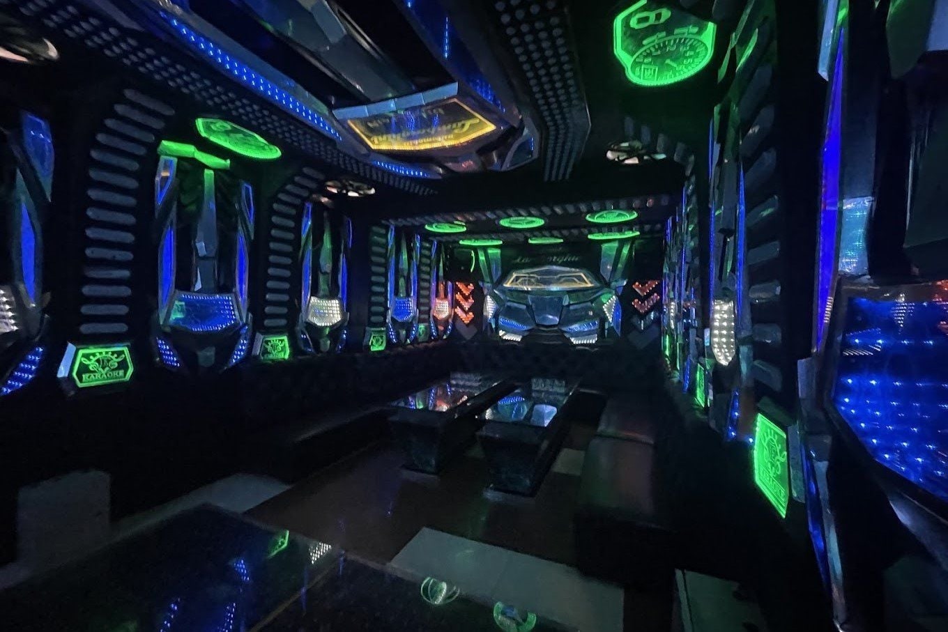 Phòng hát karaoke G6 quận 10 gọn gàng, đầy đủ tiện nghi