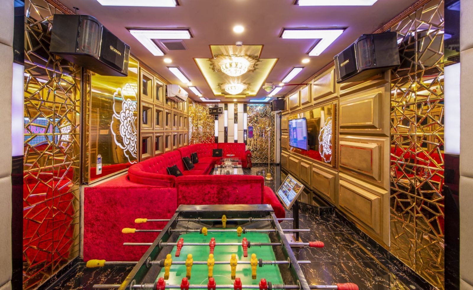 Karaoke ICOOL Thành Thái thiết kế hiện đại tiện nghi