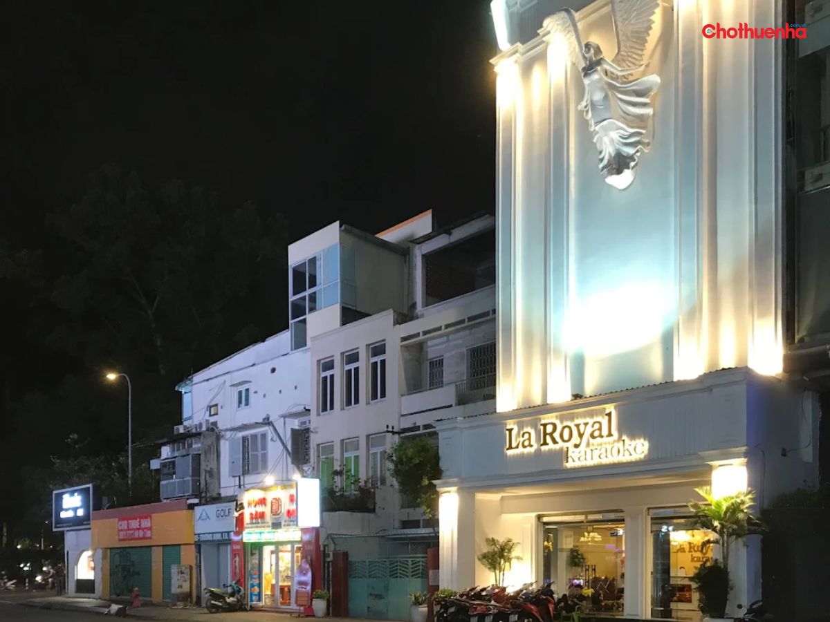 La Royal Karaoke