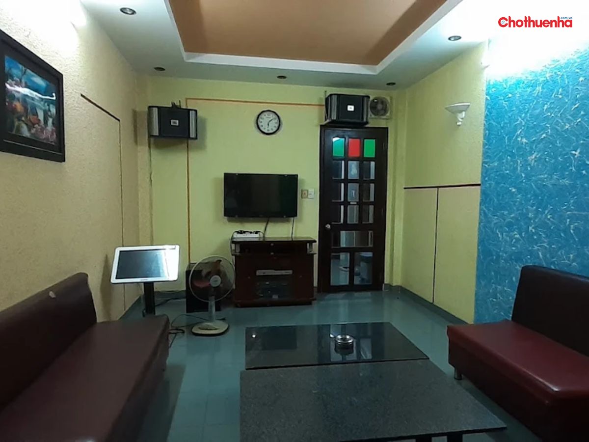 Karaoke 200/62 với thiết kế không gian gọn gàng 