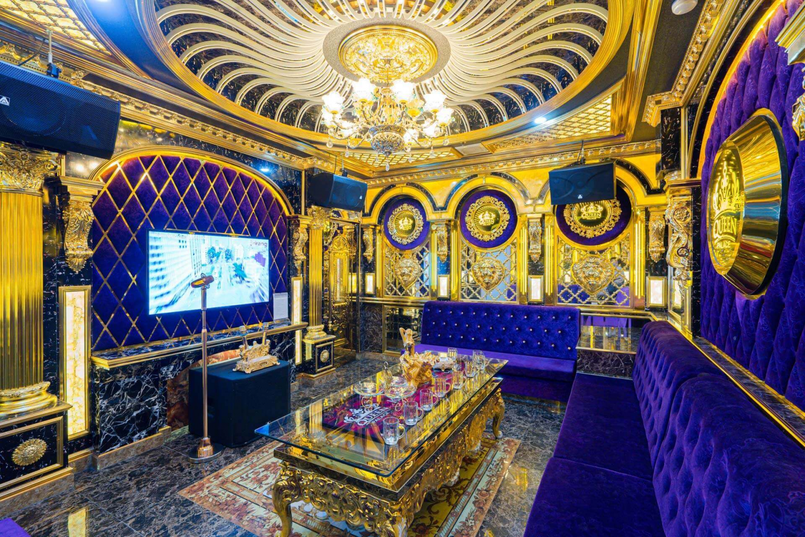 Karaoke Queen không gian hiện đại được nhiều bạn trẻ lựa chọn