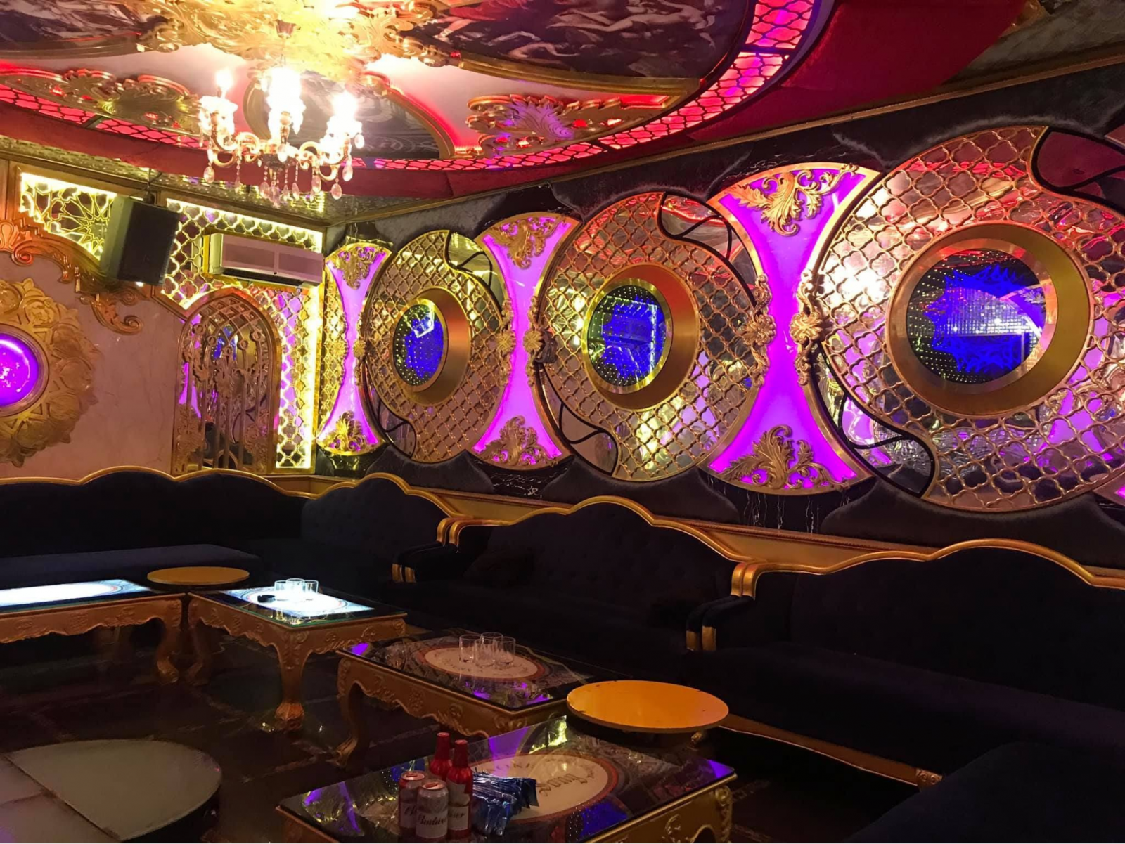 Karaoke Hoàng Triều quận 7 phong cách sang trọng, rộng rãi
