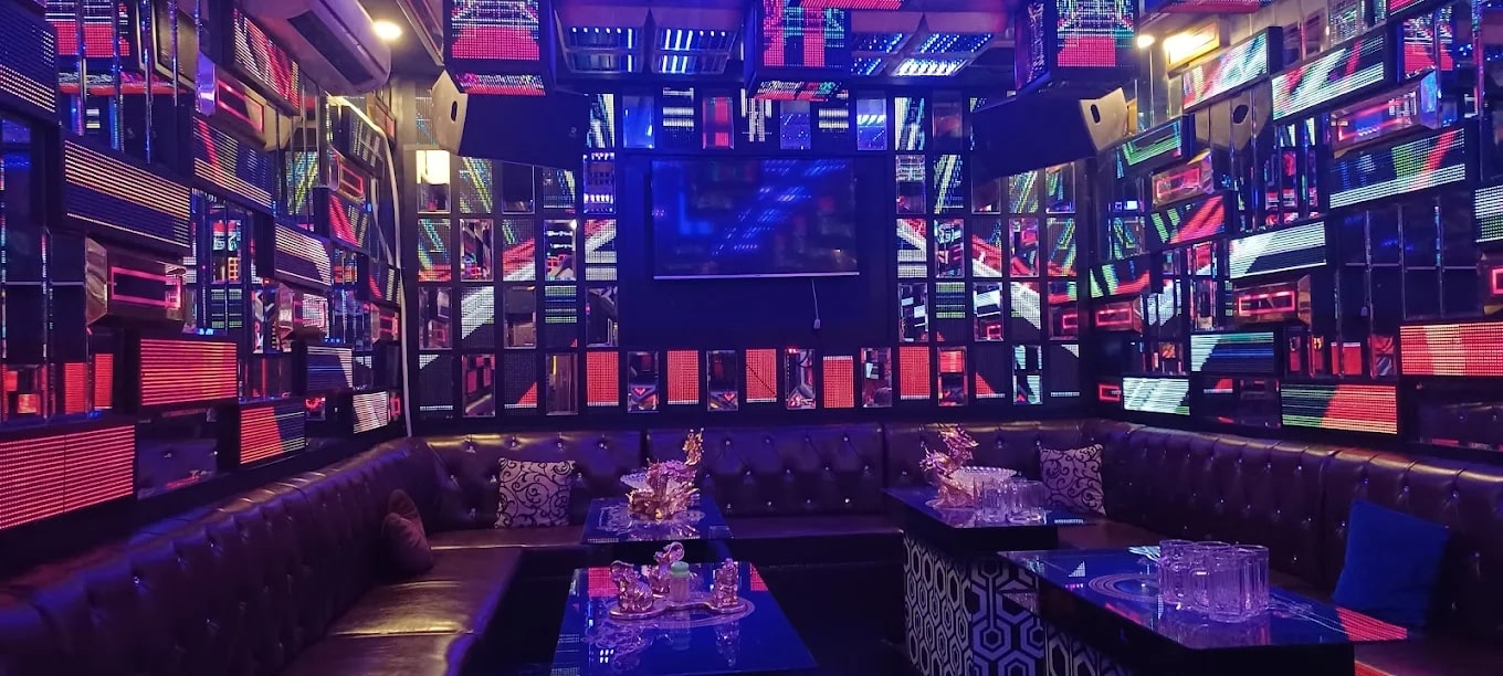 Phòng hát karaoke Sóng Nhạc ánh sáng chuyên nghiệp