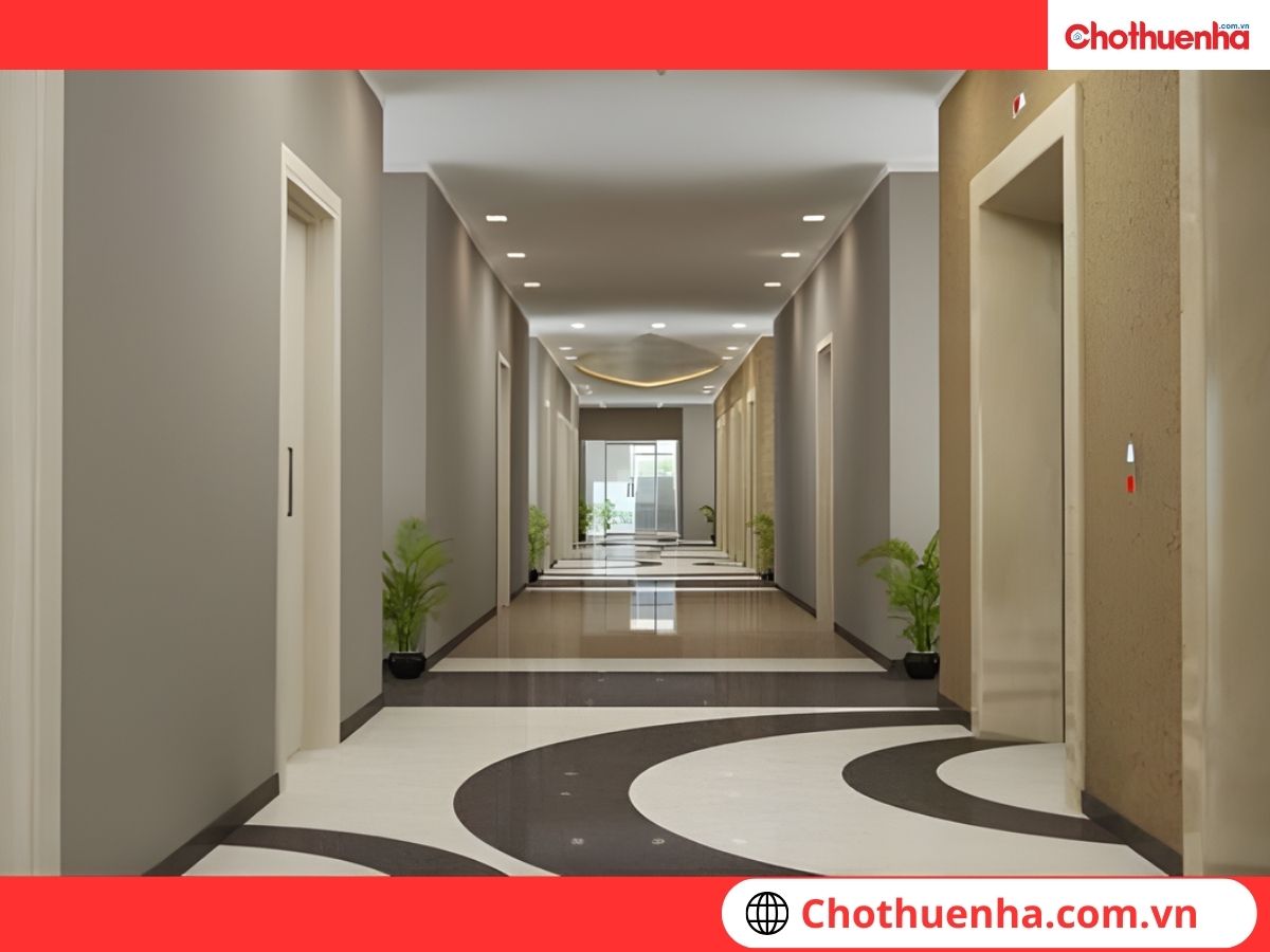 Cửa đối diện thang máy là một thế xấu