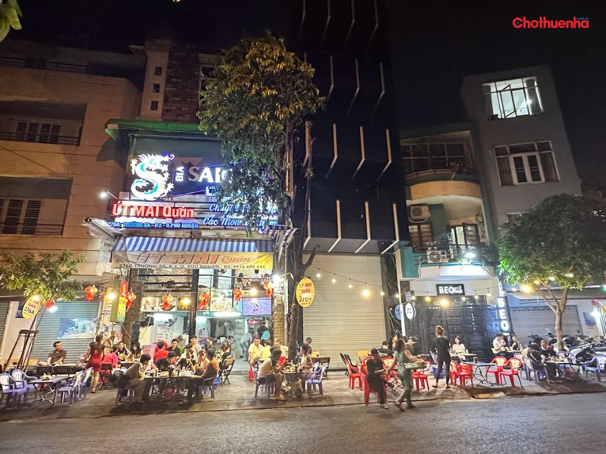 Quán nhậu Út Mai