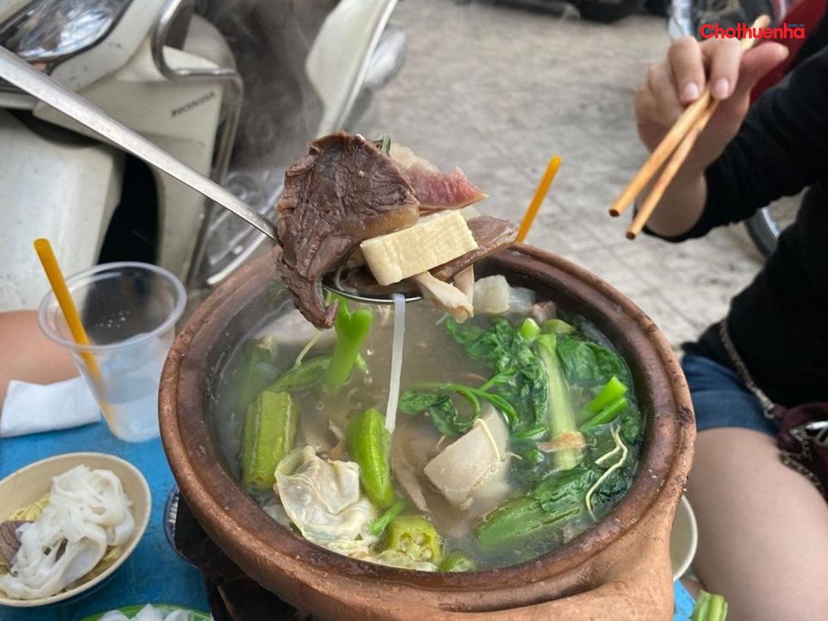 Lẩu bò thơm ngon tại Lẩu Bò Hẻm 616