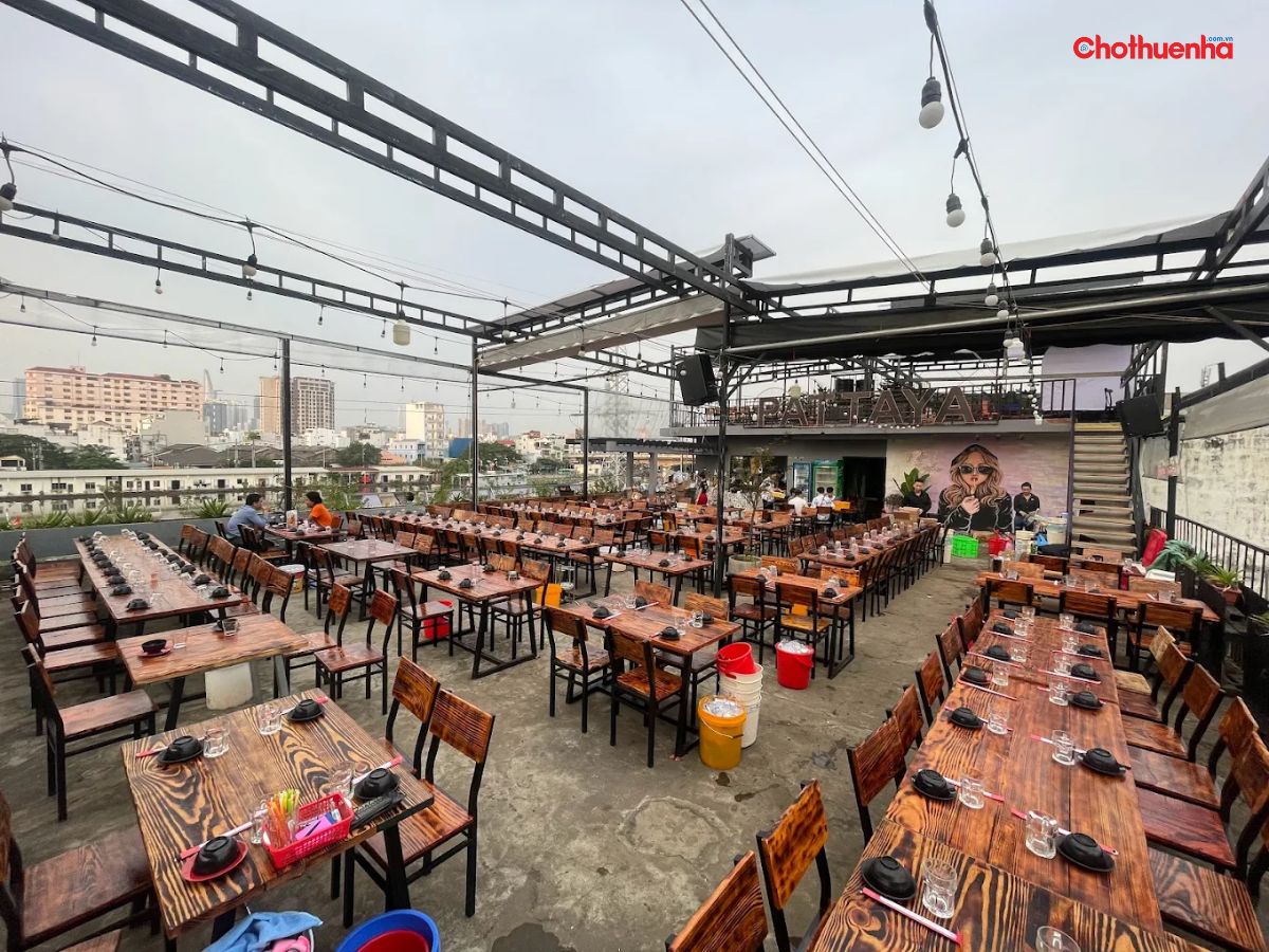 Không gian tại Pattaya Rooftop